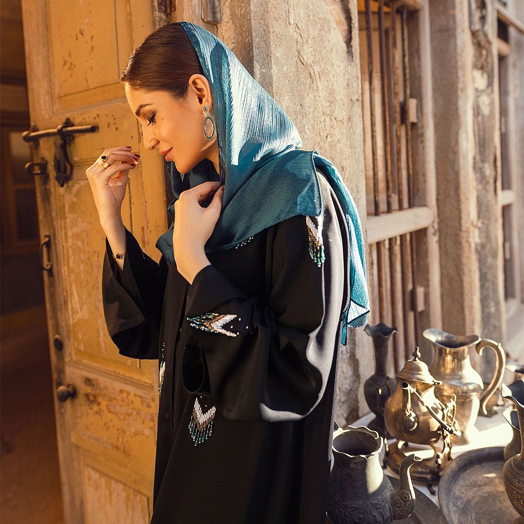 Saaz Abaya