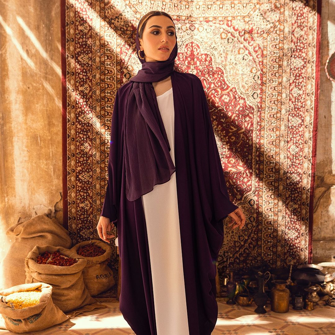 Dania Abaya