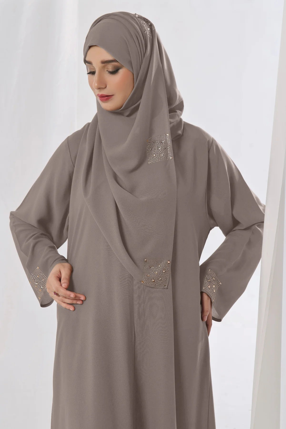 Ghizlan Abaya