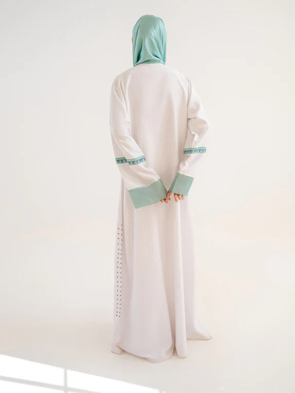 Basima Abaya